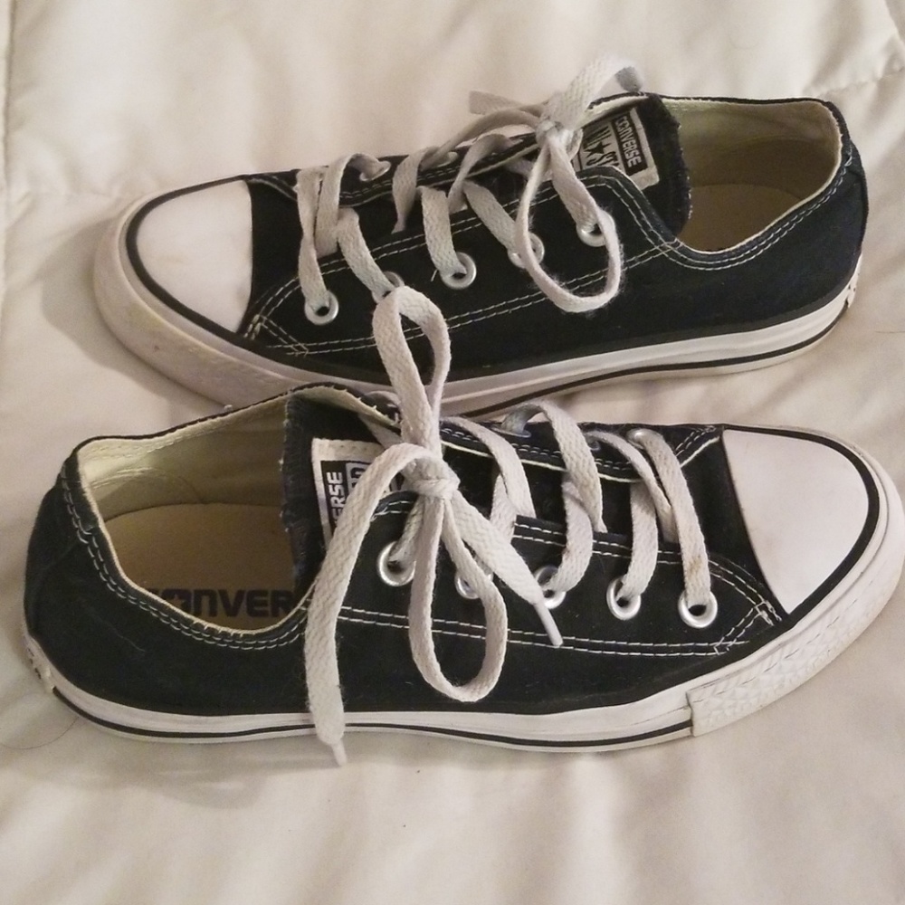 Black converse